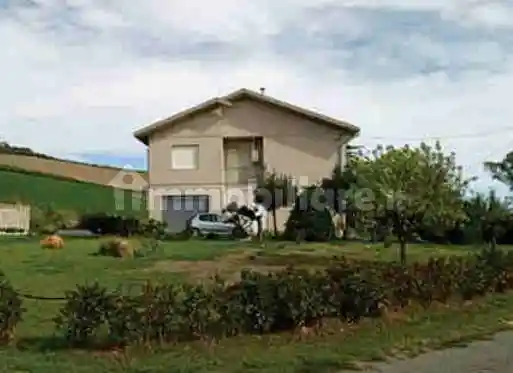 Villa in vendita a Montalto delle Marche
