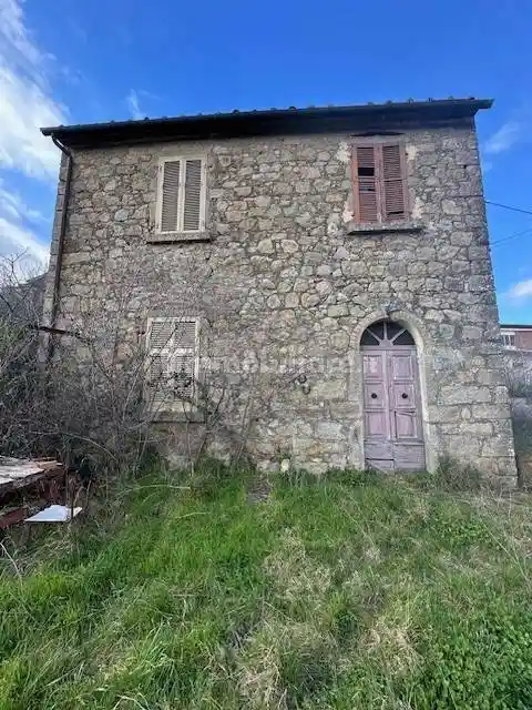 Appartamento in vendita a Roccastrada