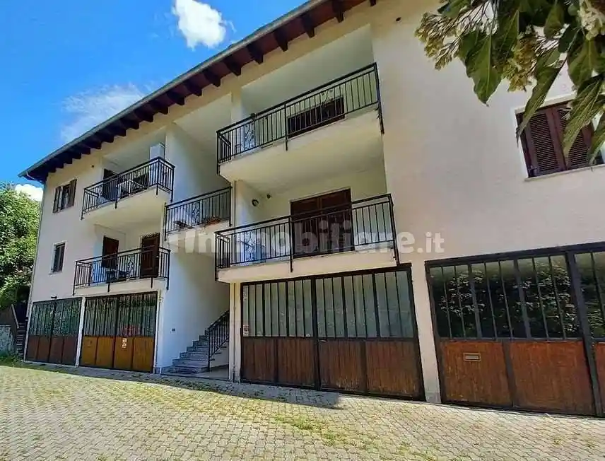 Appartamento in vendita a Lillianes