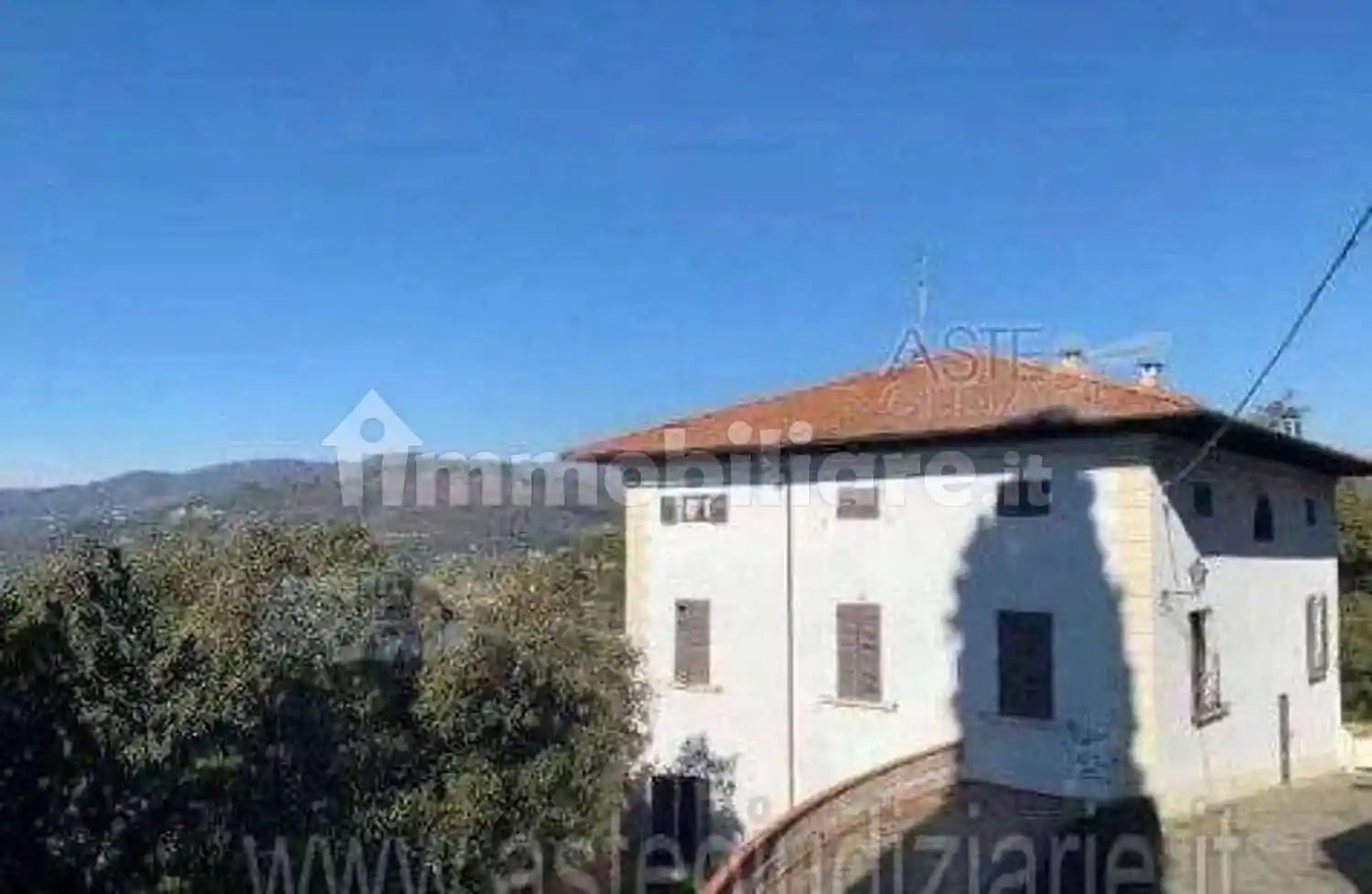 Palazzo - Stabile in vendita a Montecatini-Terme