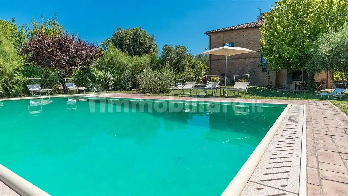 Rustico - Casale in vendita a Siena