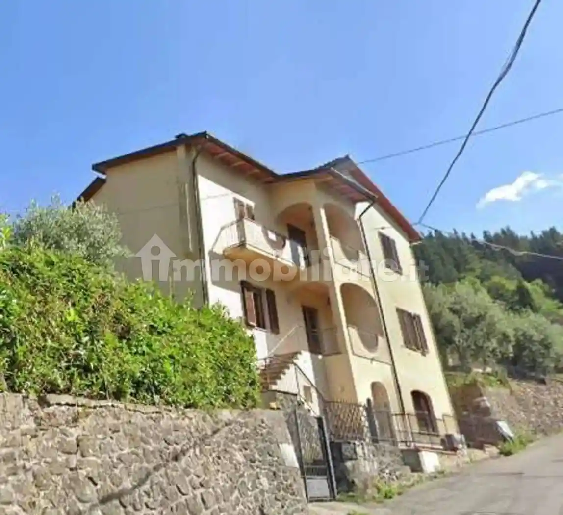 Appartamento in vendita a Vernio