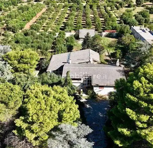 Villa in vendita a Crispiano