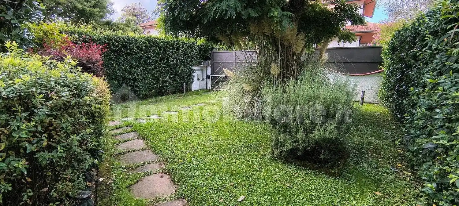 Villa in vendita a Montignoso