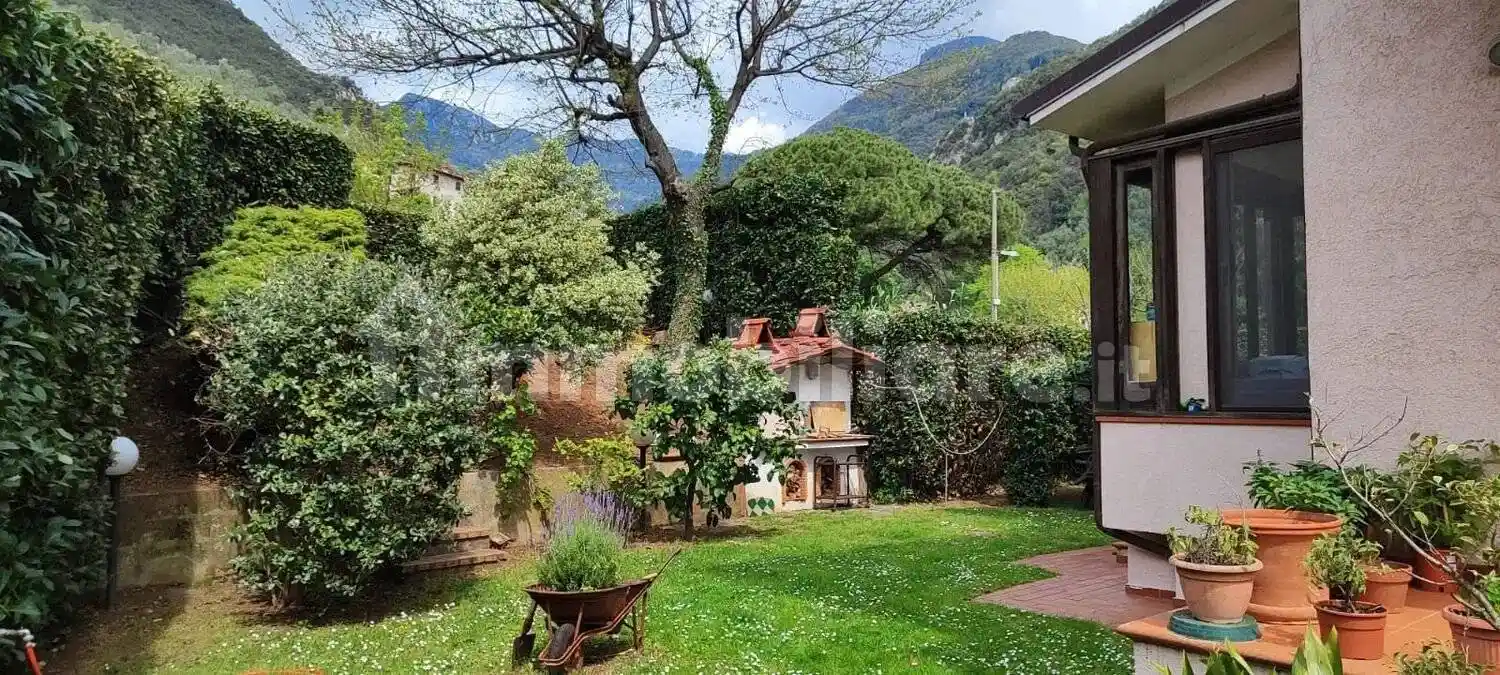 Villa in vendita a Pietrasanta