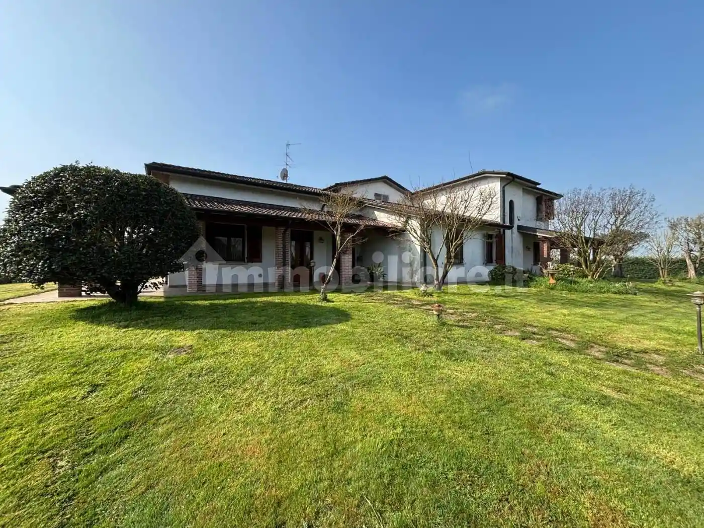 Villa in vendita a Cella Dati