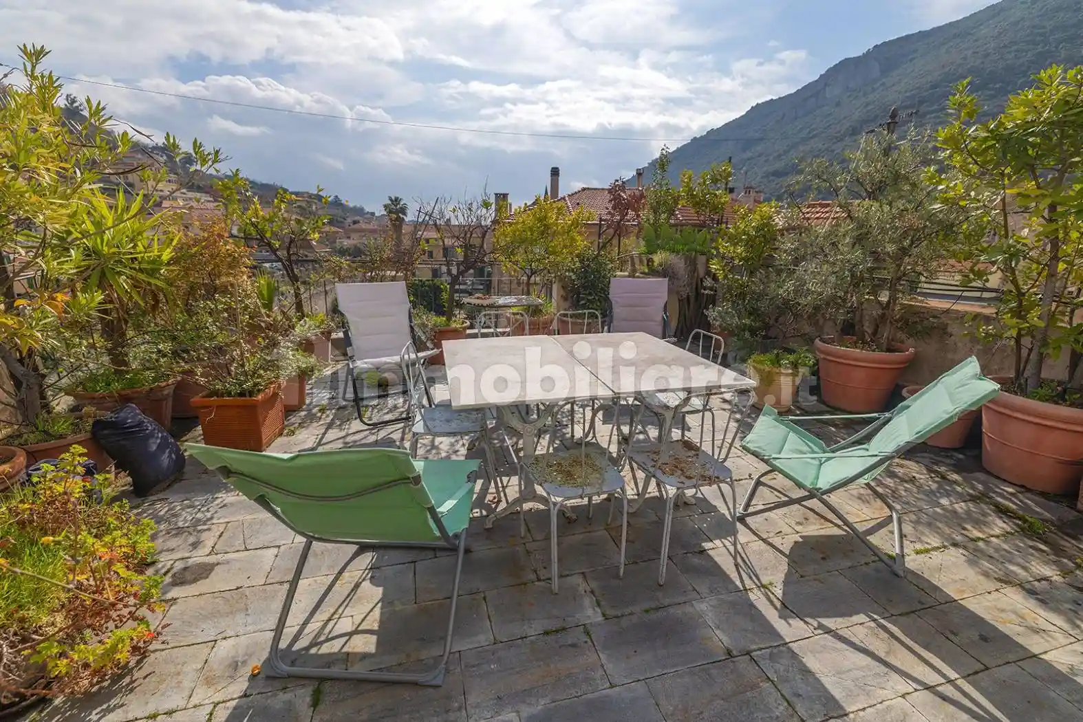 Appartamento in vendita a Finale Ligure