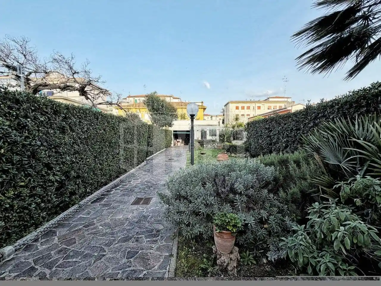 Appartamento in vendita a Livorno