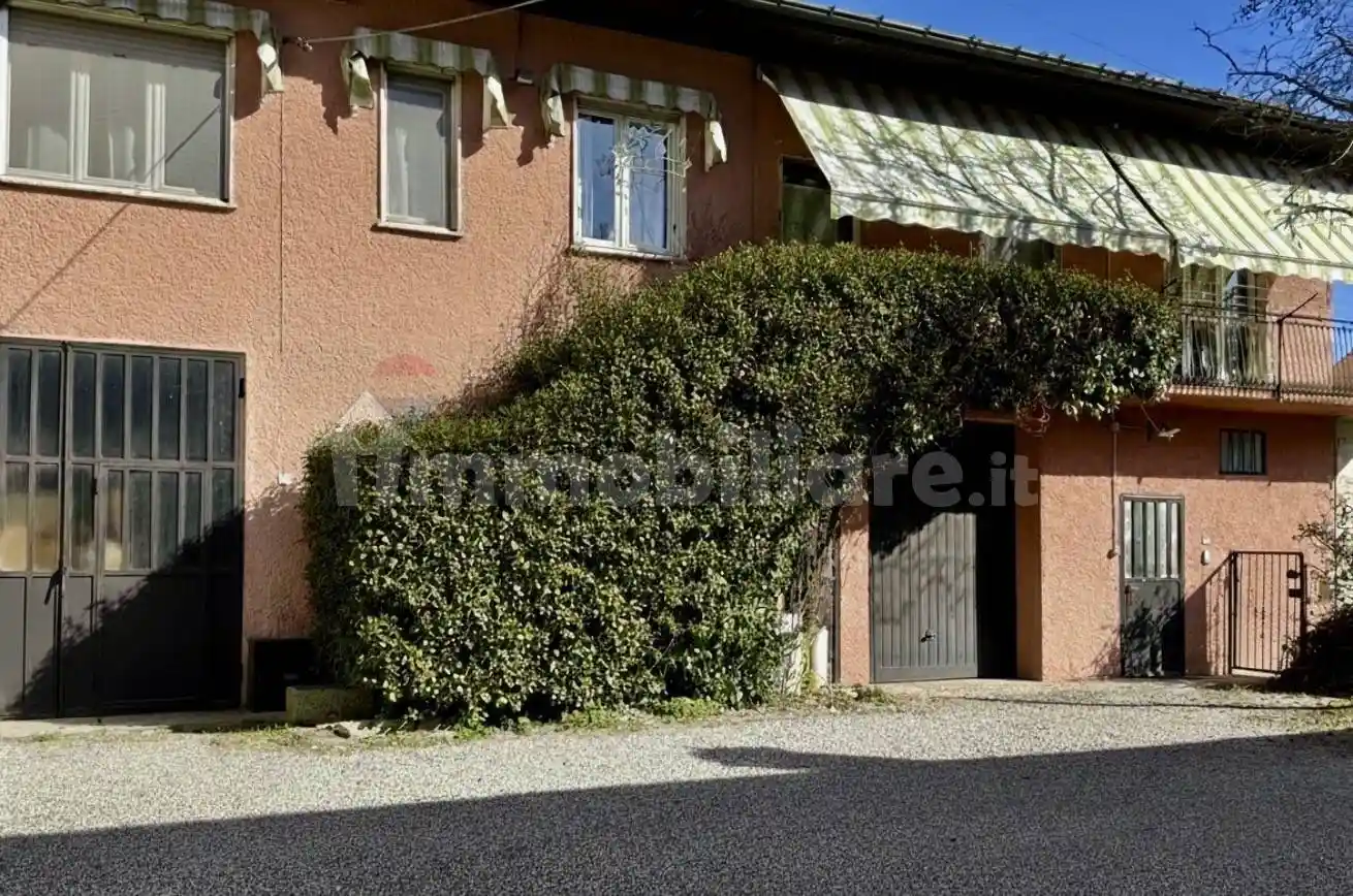 Casa indipendente in vendita a Vergiate