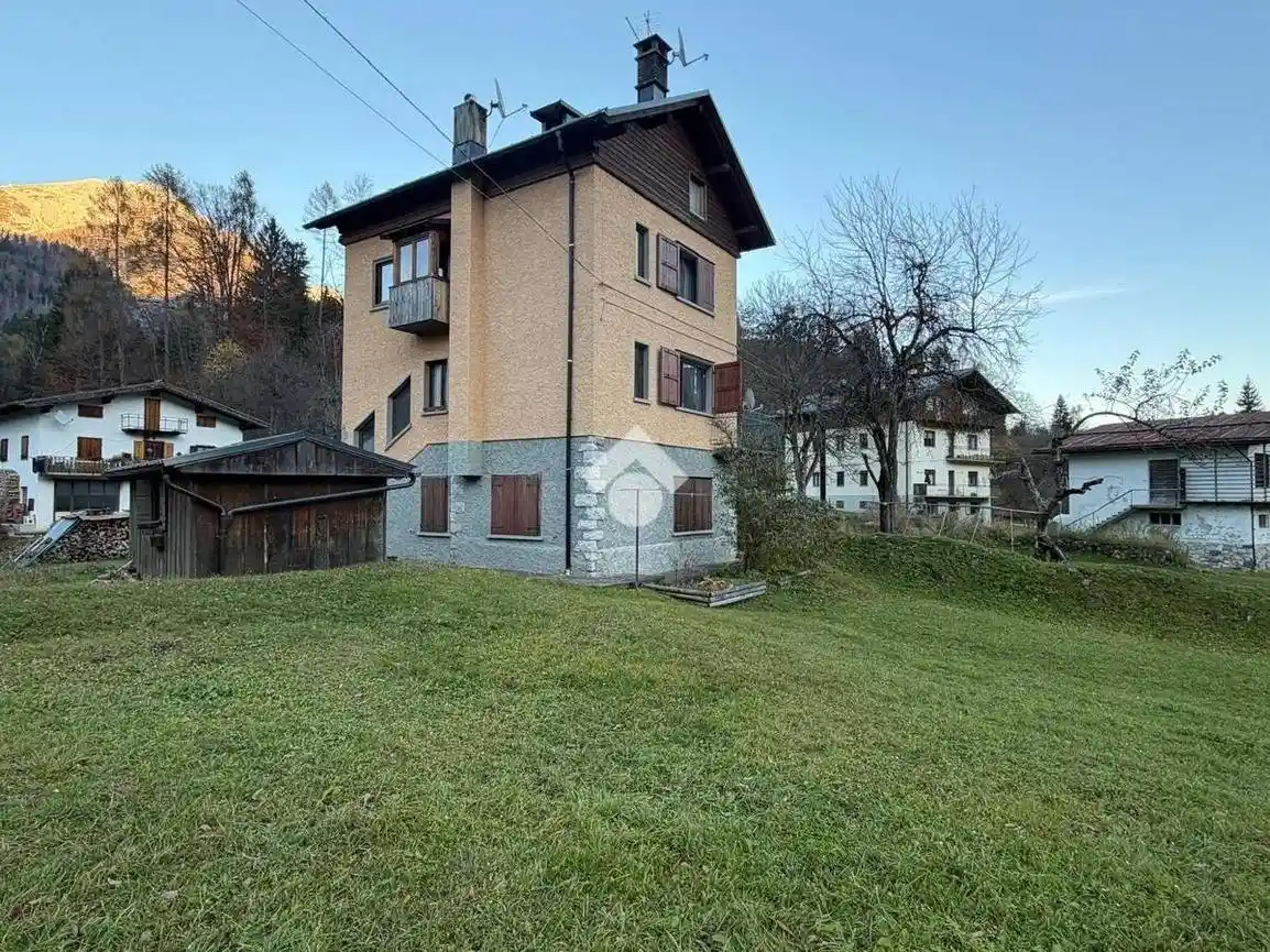 Villa in vendita a Forni di Sopra