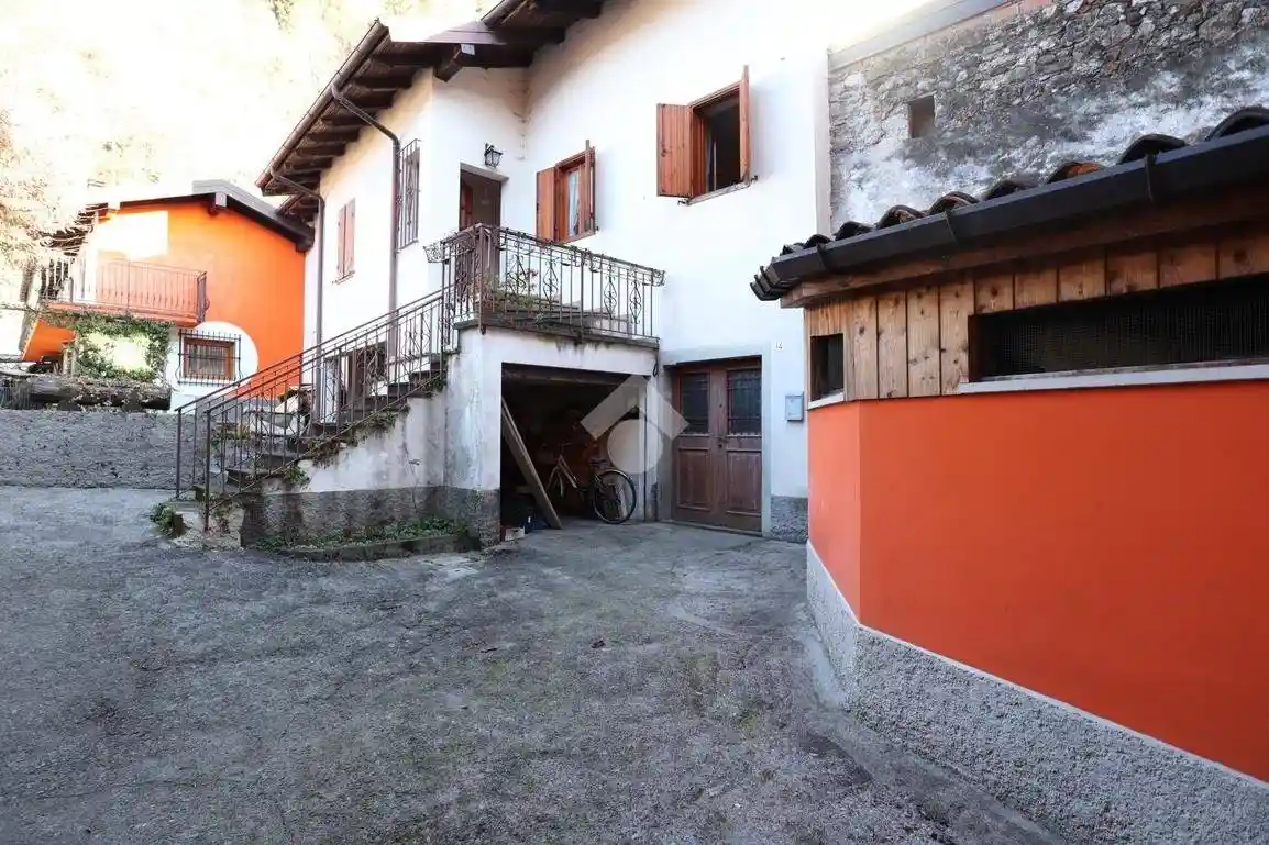 Villa in vendita a Tolmezzo