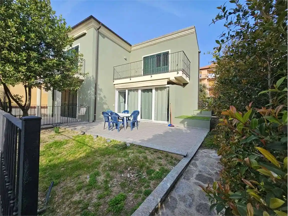 Villa in vendita a San Bartolomeo al Mare