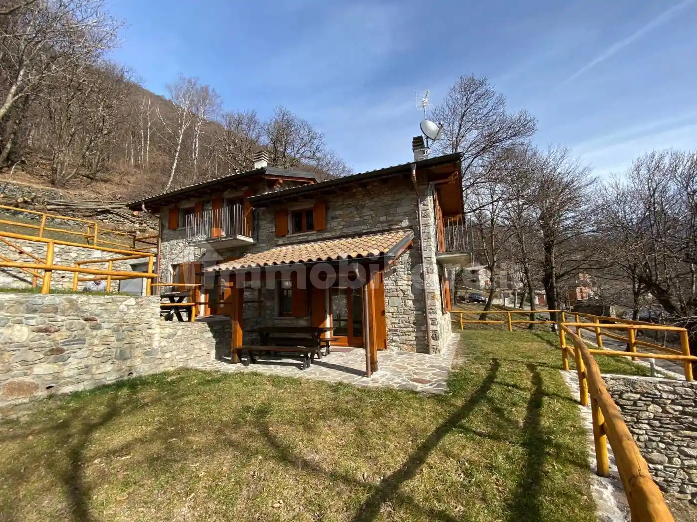 Villa in affitto a Sorico