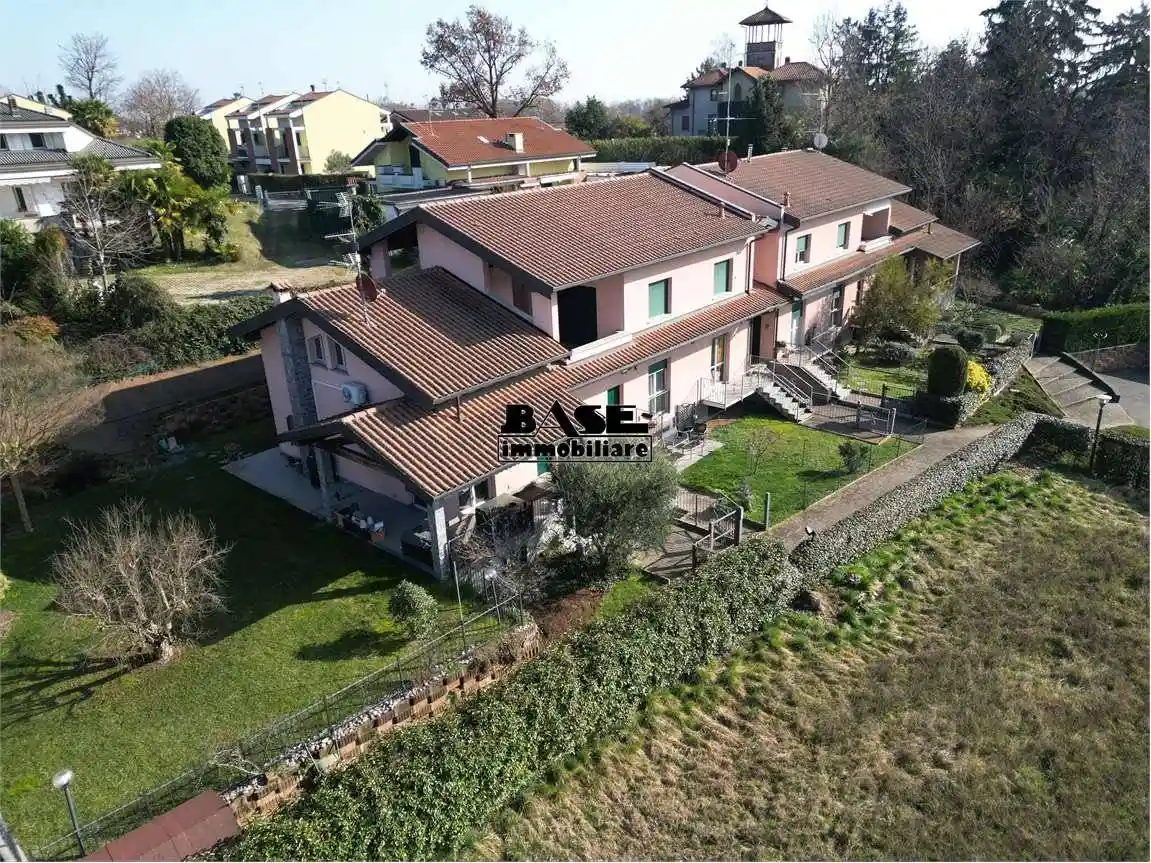 Villetta a schiera in vendita a Lurago Marinone