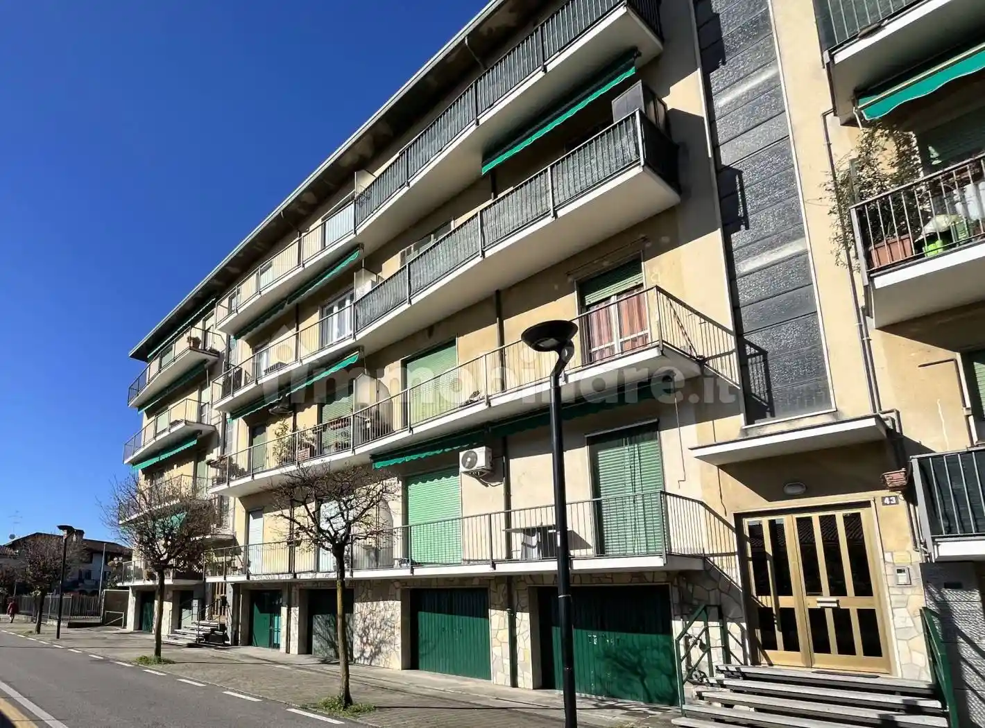 Appartamento in vendita a Gorla Minore