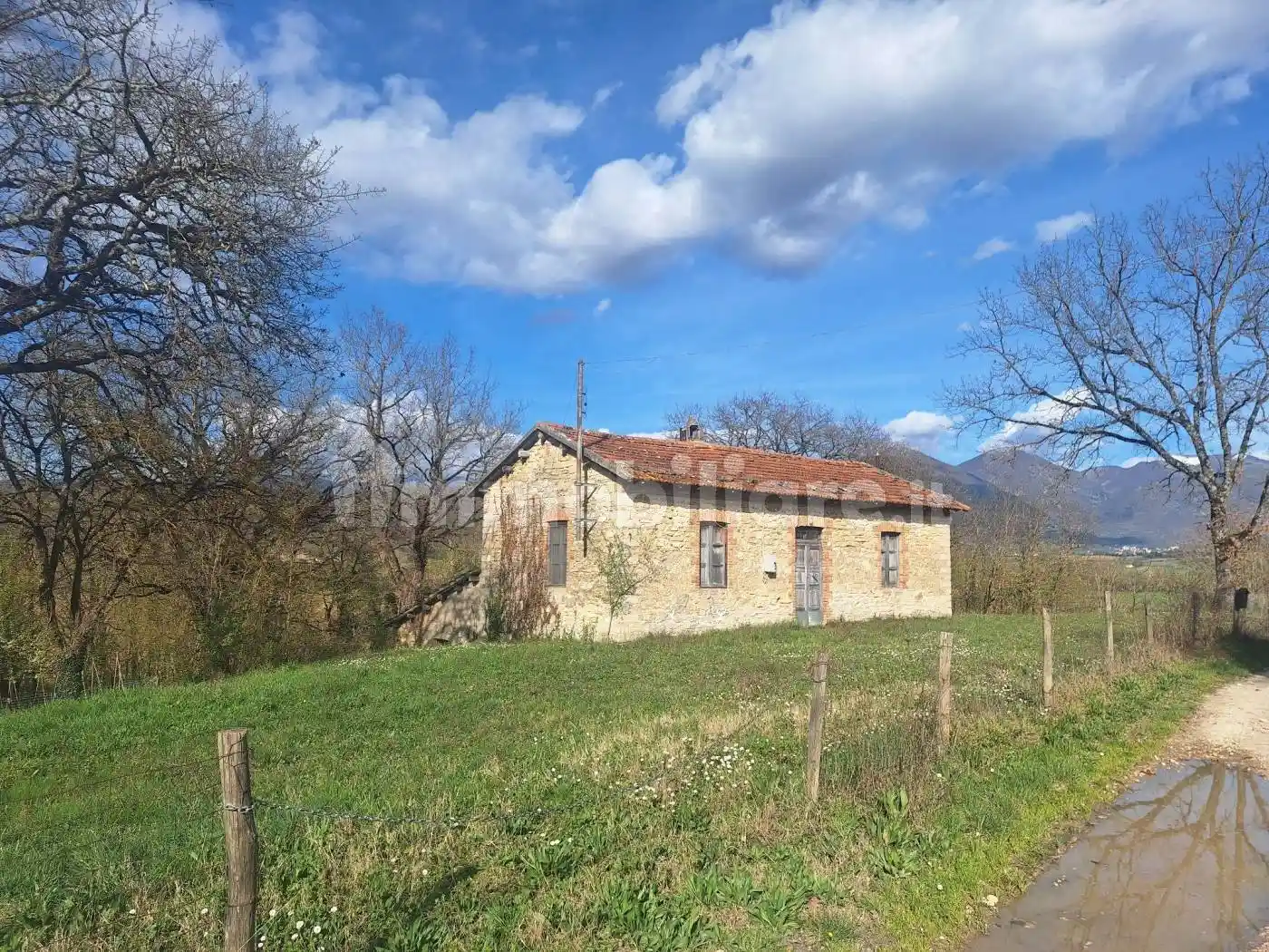 Rustico - Casale in vendita a Contigliano
