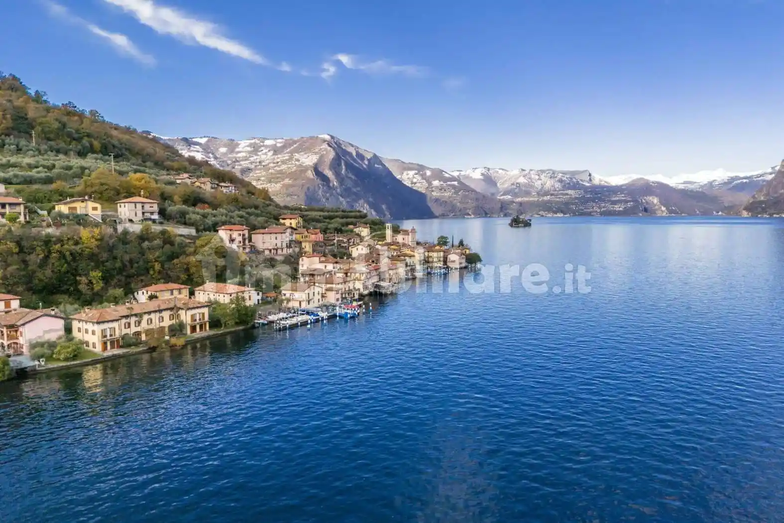 Villa in vendita a Monte Isola