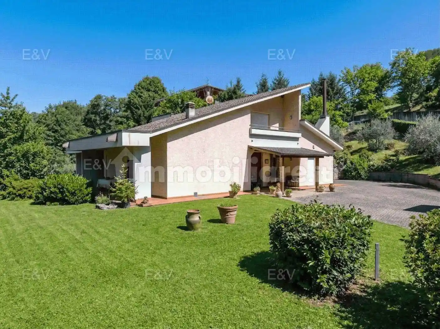 Villa in vendita a Subbiano