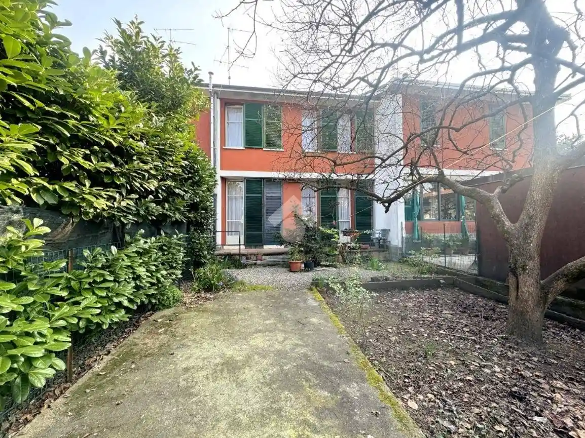 Villetta a schiera in vendita a Cesate