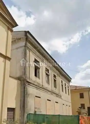 Casa indipendente in vendita a Pescia