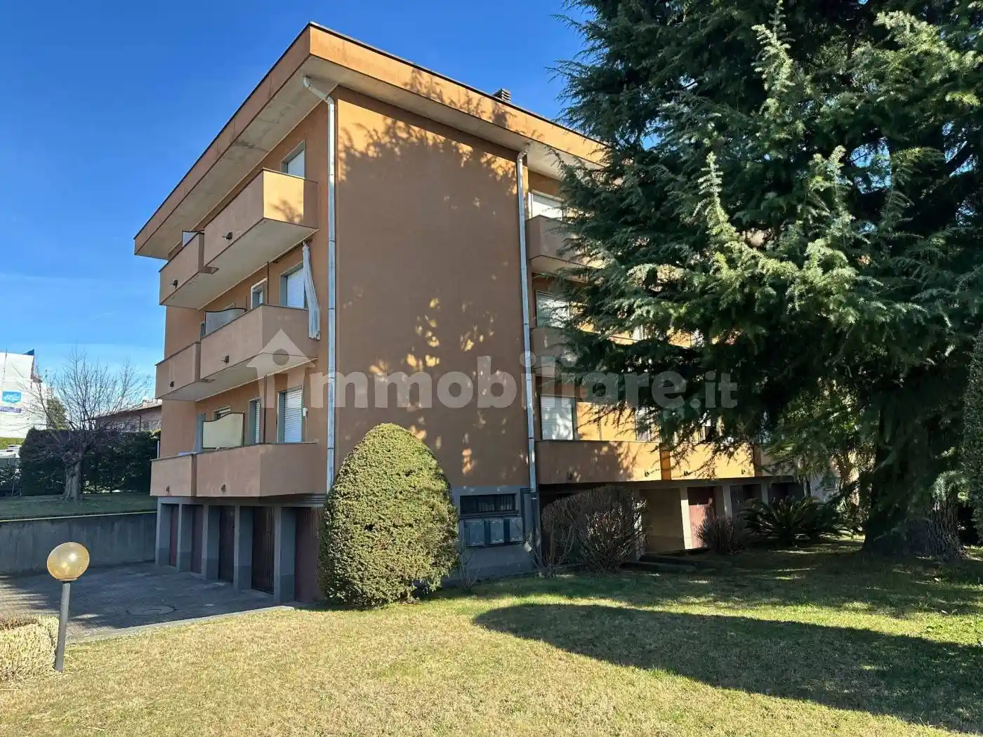 Appartamento in vendita a Casnate con Bernate