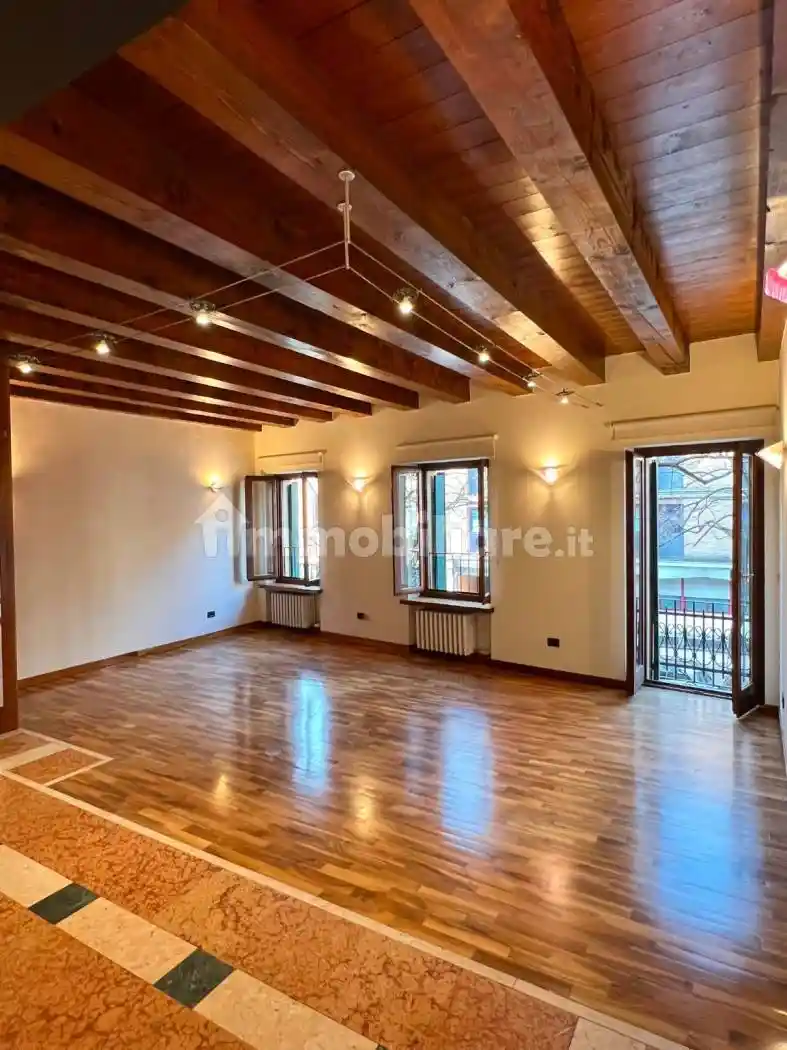 Appartamento in affitto a Verona