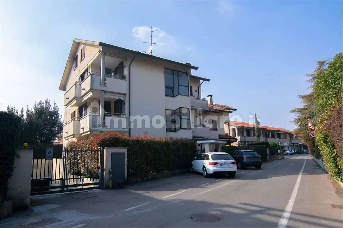 Appartamento in vendita a Seregno