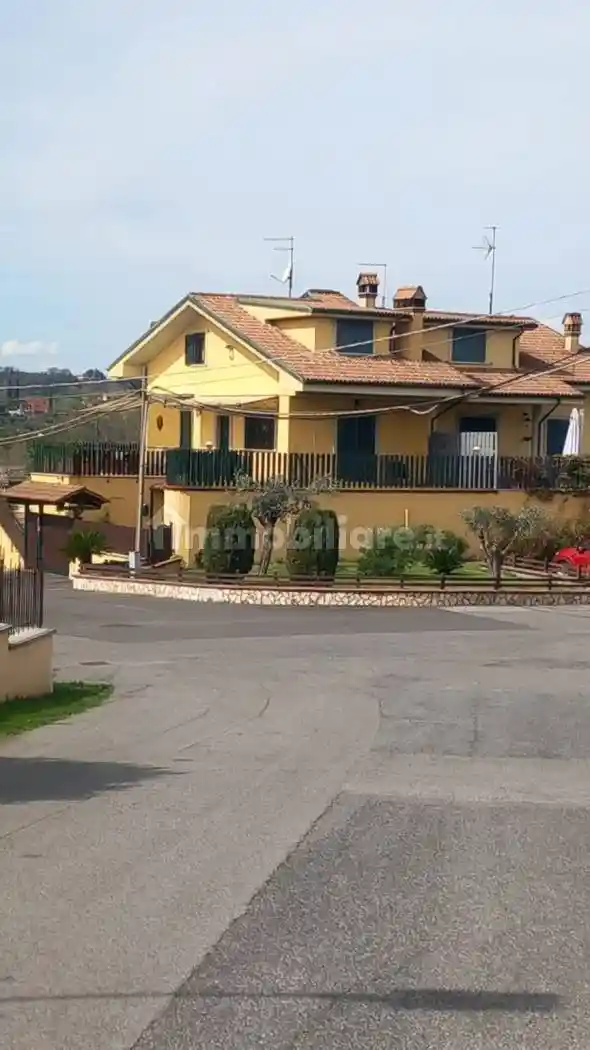 Villa in vendita a Guidonia Montecelio