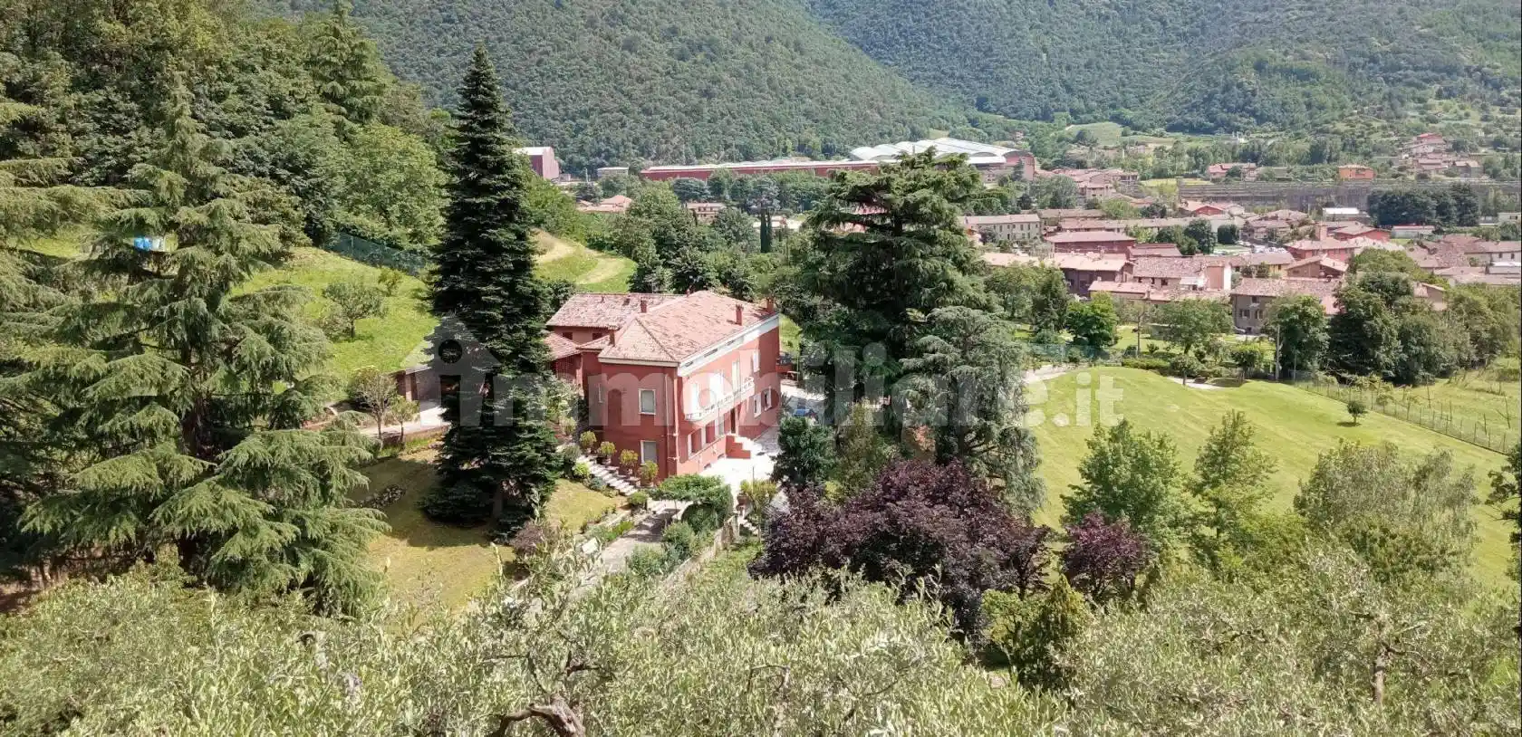 Villa in vendita a Nave