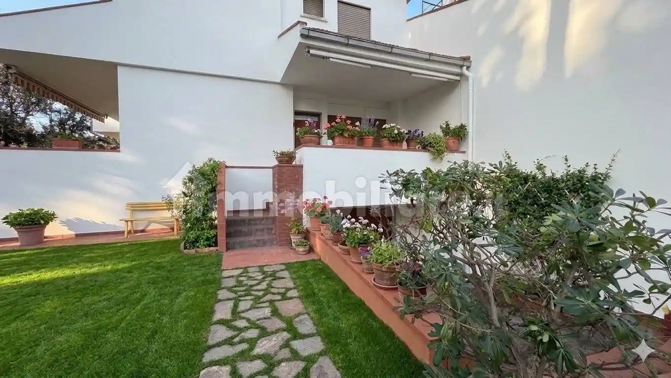 Appartamento in vendita a Rosignano Marittimo