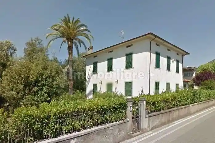 Villa in vendita a Pescia