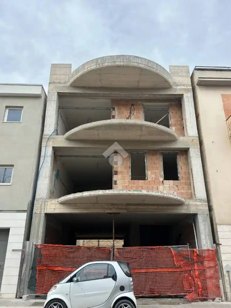 Palazzo - Edificio in vendita a Canosa di Puglia