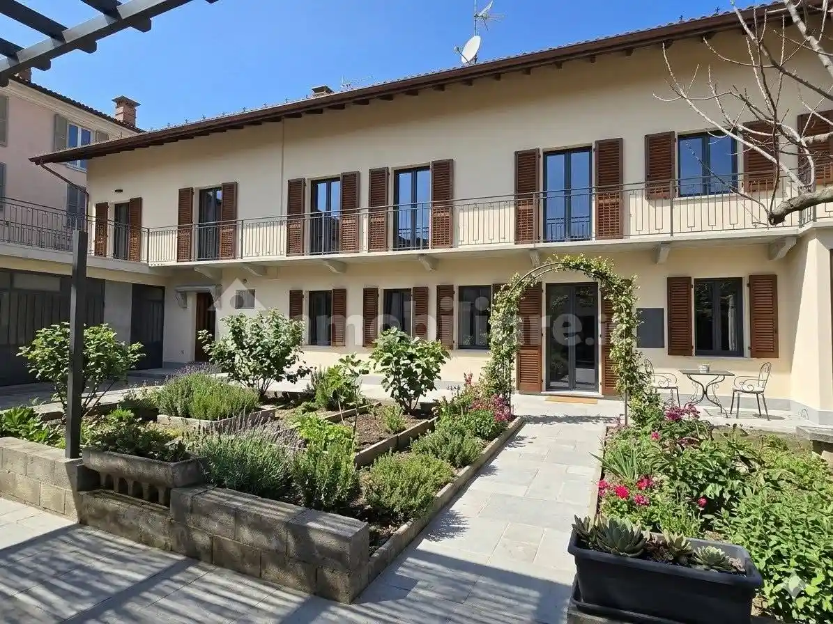 Casa indipendente in vendita a Gassino Torinese