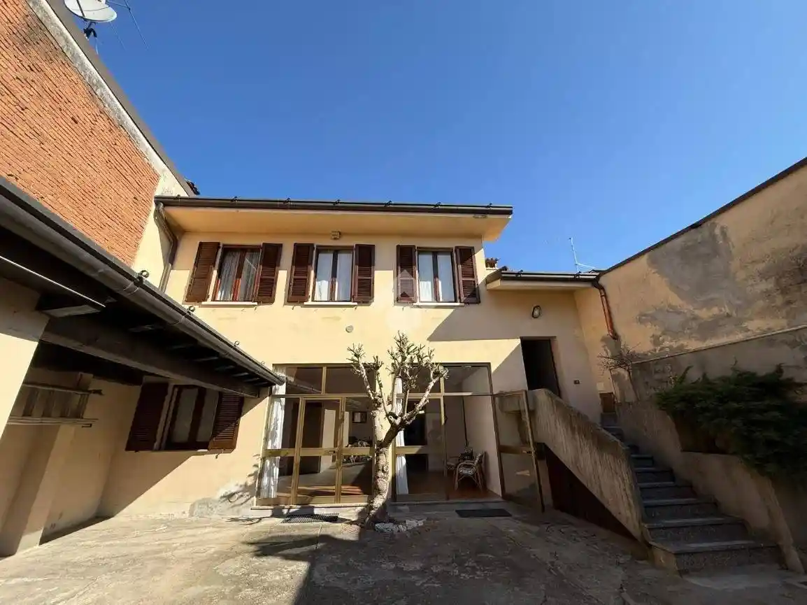 Casa indipendente in vendita a Rovato