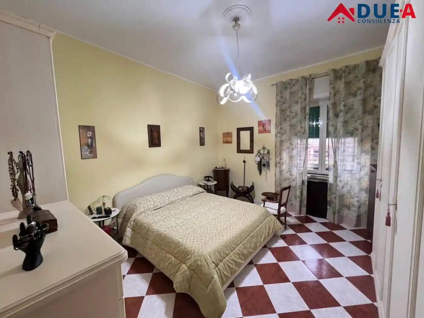 Appartamento in vendita a Napoli