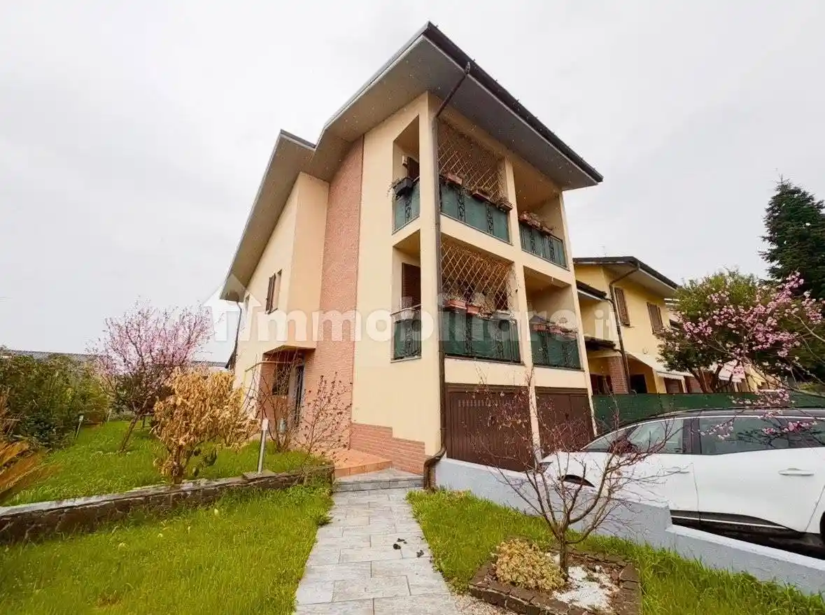 Villa in vendita a Casorate Primo