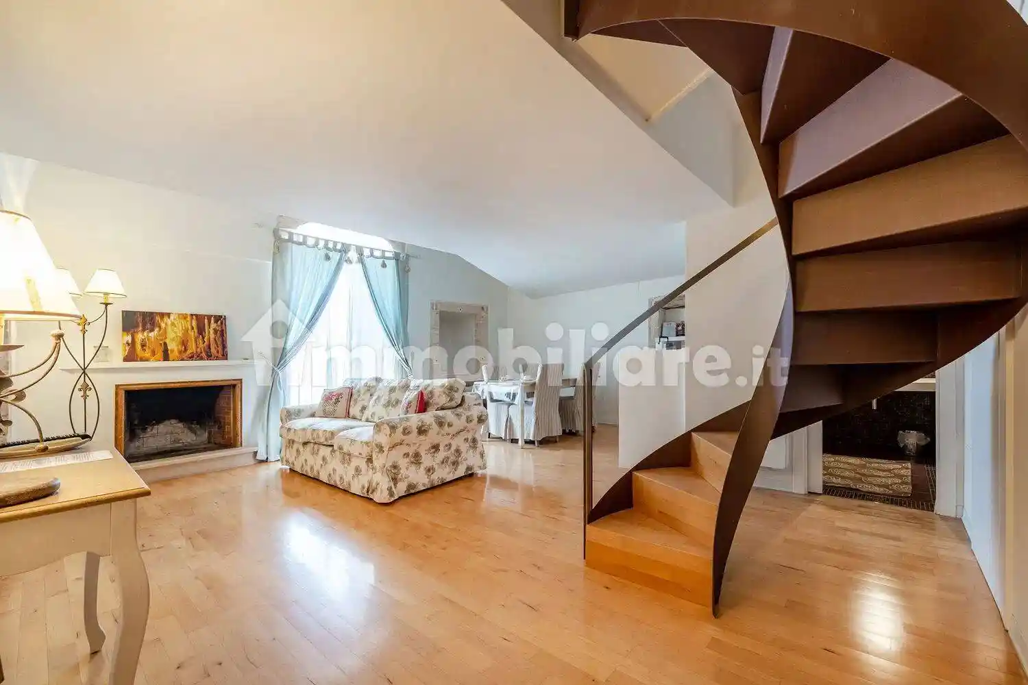 Palazzo - Edificio in vendita a Castellana Grotte