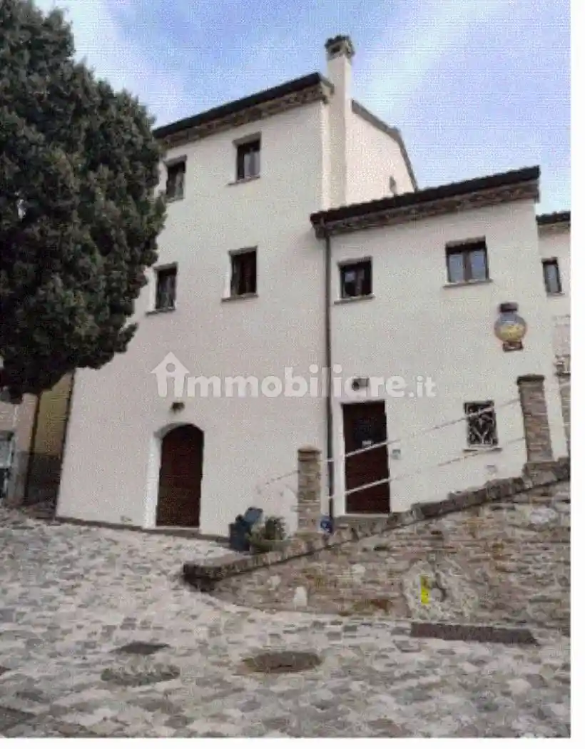 Appartamento in vendita a Colli al Metauro