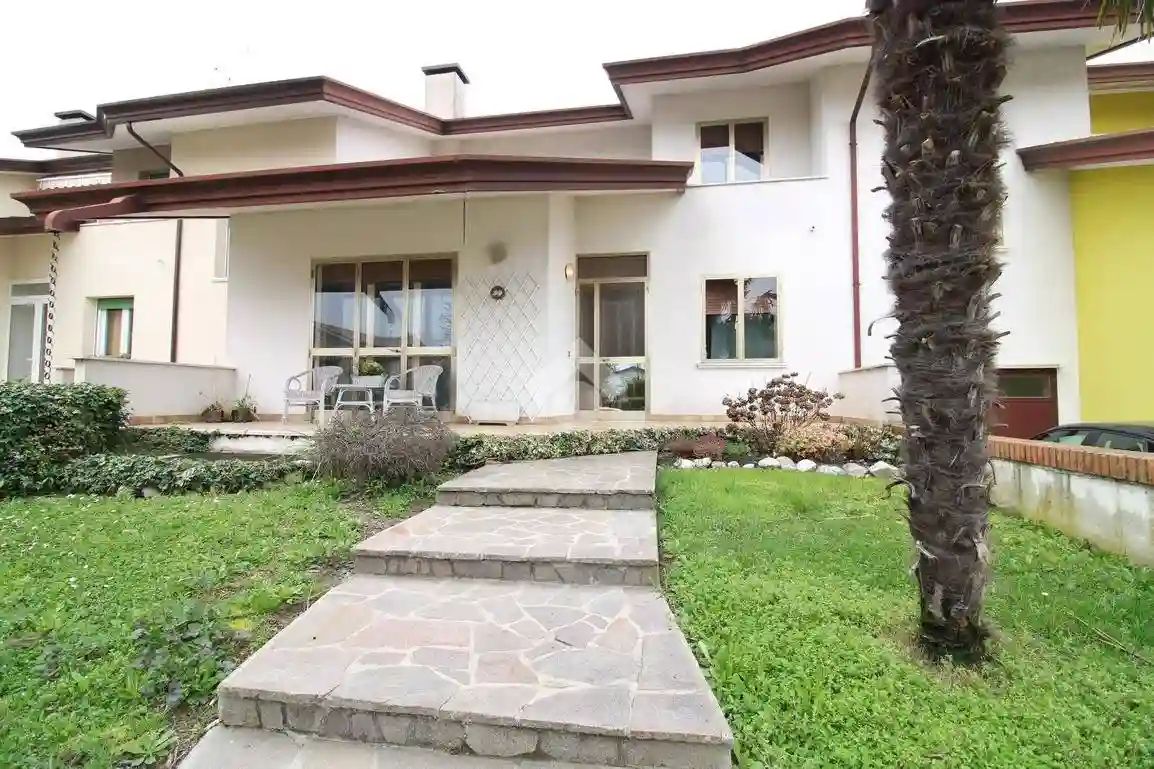 Villetta a schiera - foto 2