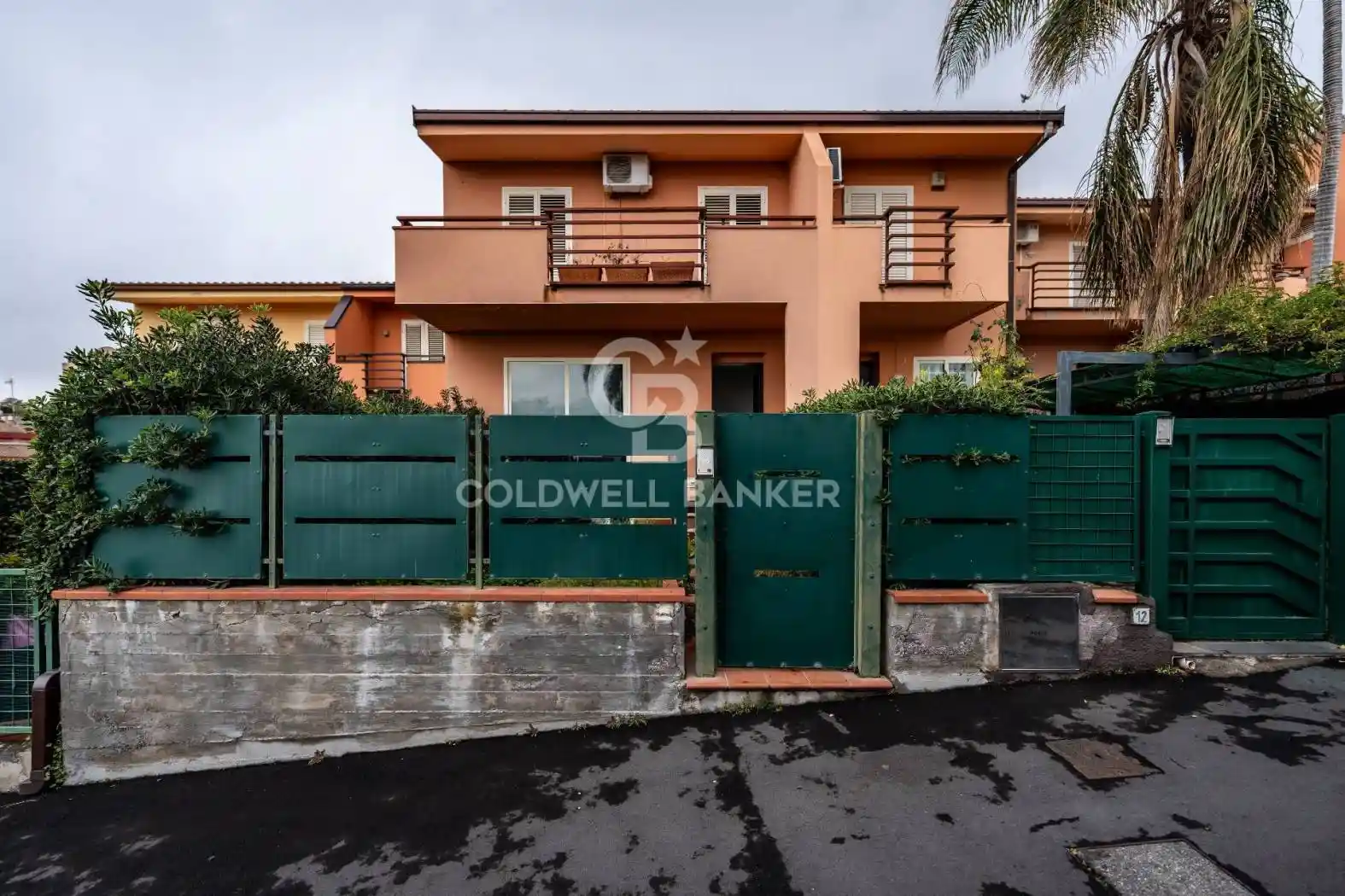 Appartamento in vendita a Aci Castello