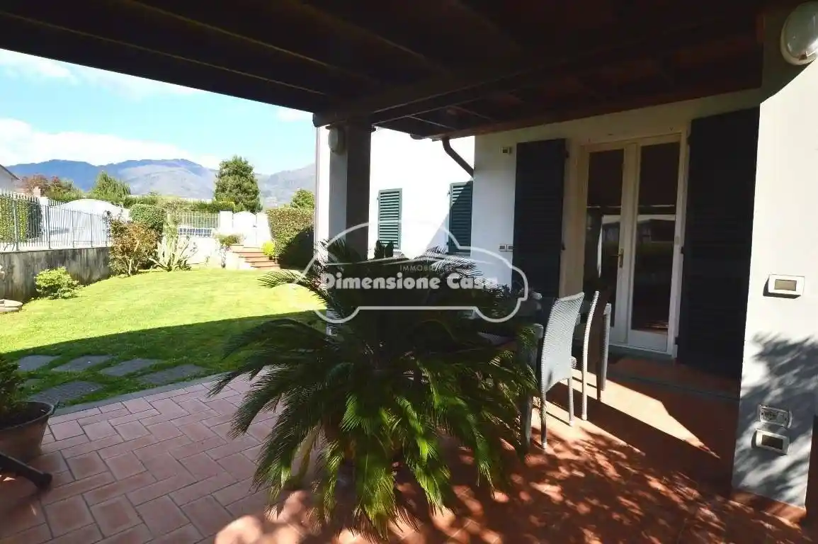 Villa in vendita a Capannori