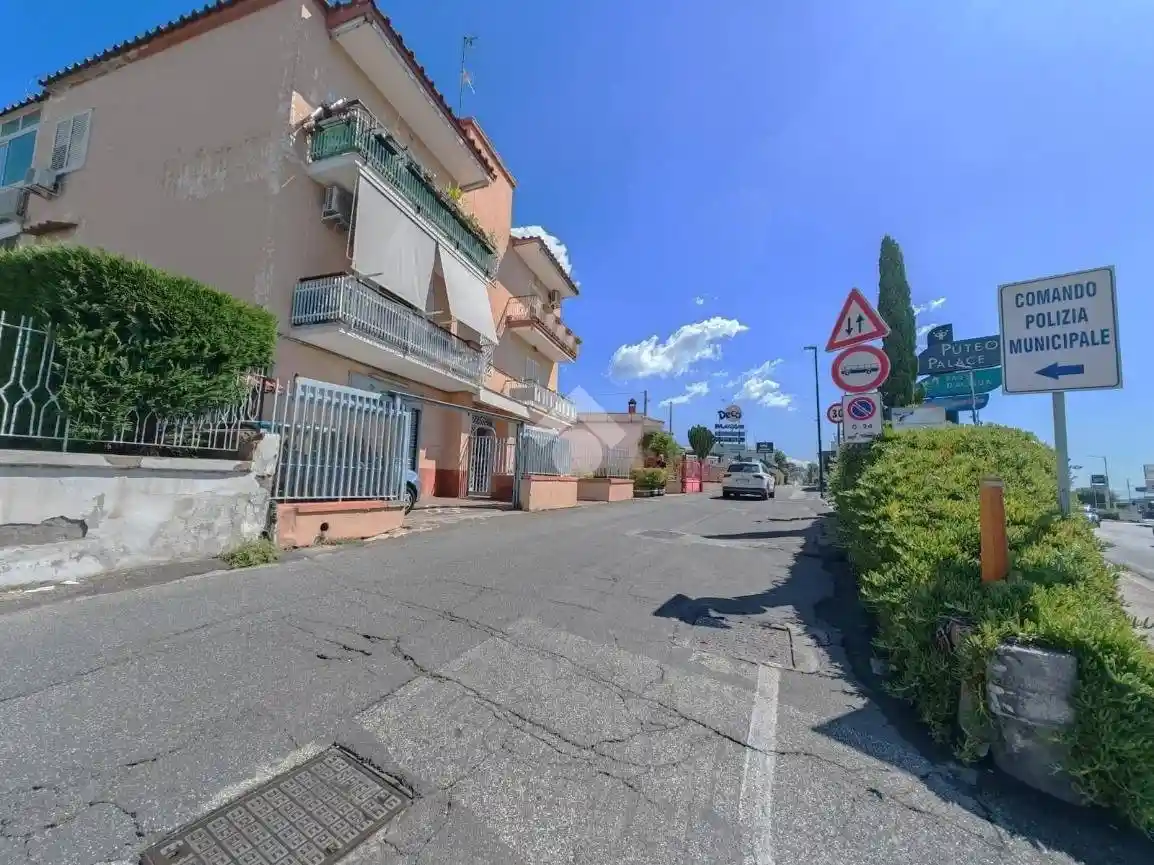 Appartamento in vendita a Pozzuoli