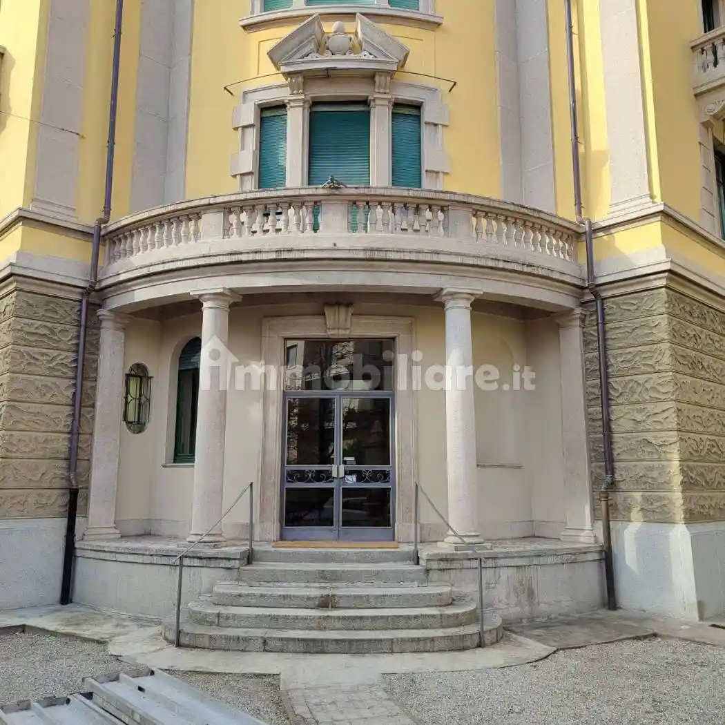 Appartamento in vendita a Varese