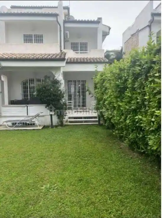 Villa in affitto a Fiumicino
