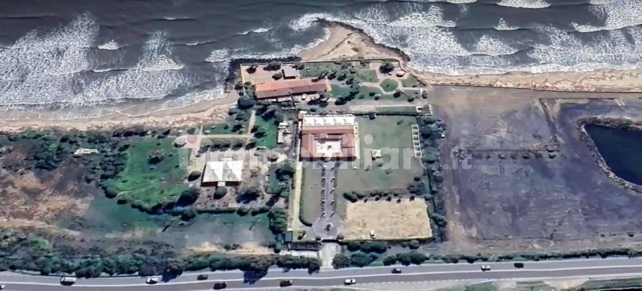 Palazzo - Edificio in vendita a Capoterra