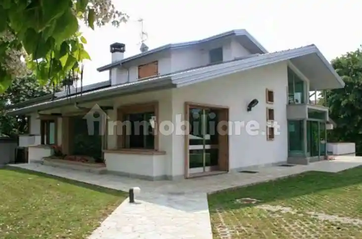 Villa in vendita a Corbetta