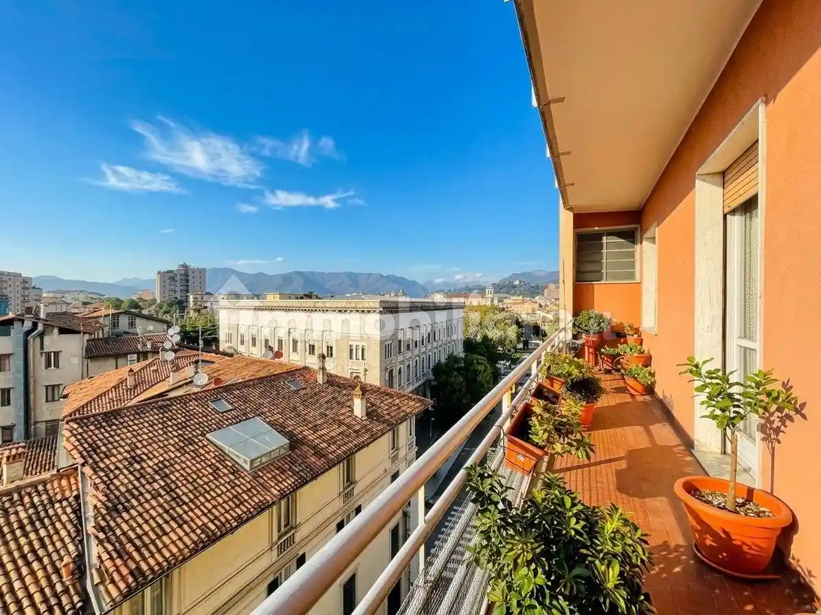 Appartamento in vendita a Brescia