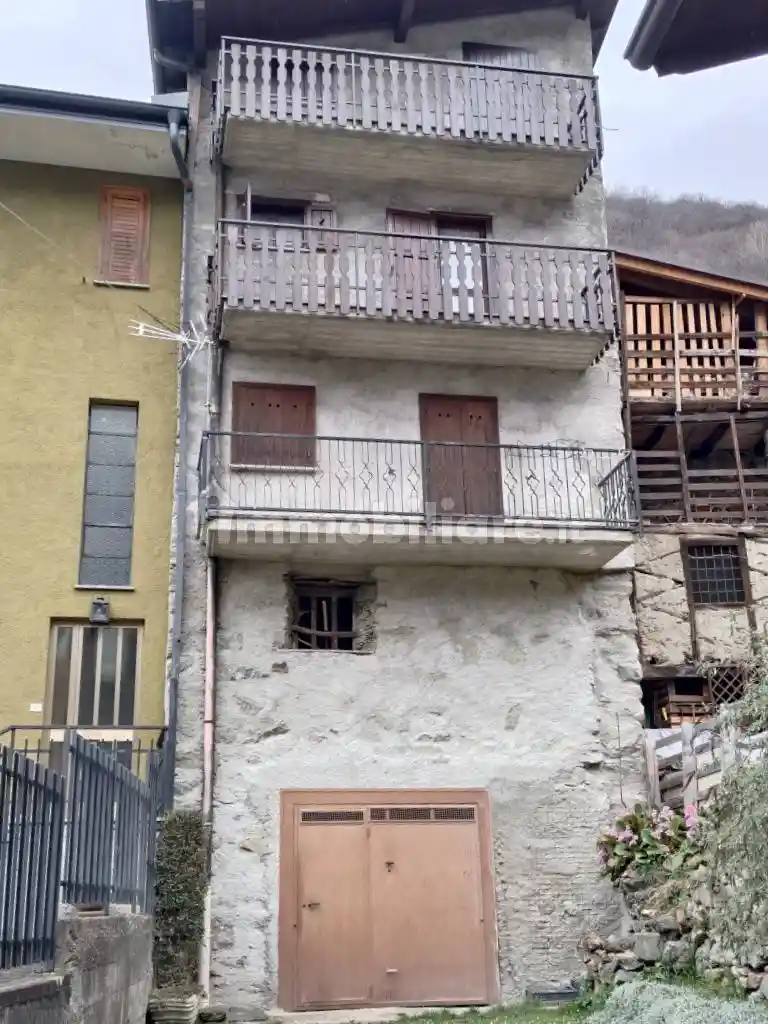 Appartamento in vendita a Civo