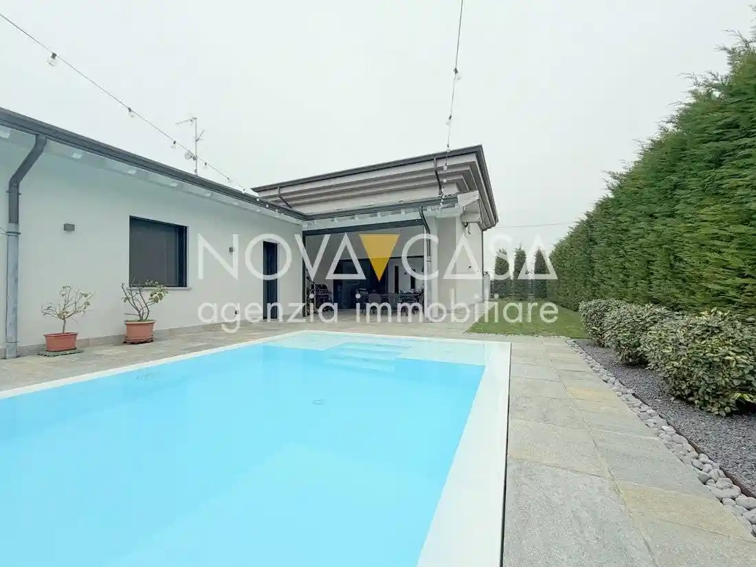 Villa in vendita a Bagnolo Cremasco