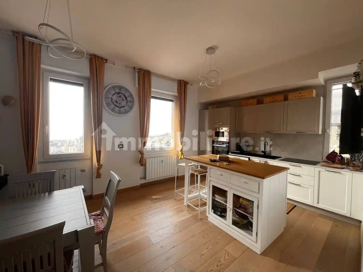 Appartamento in vendita a Genova